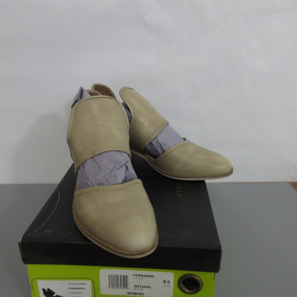 VERY VOLATILE Size 8.5 Womens Tan Leather Booties Slip On Designer Fashion Shoes